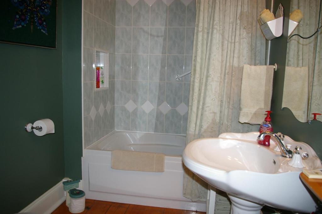 Royal Manor Bed & Breakfast Niagara-on-the-Lake Room photo